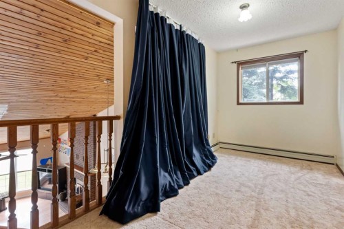119 3Rd Avenue West, Alliance, AB - Indoor Photo Showing Other Room