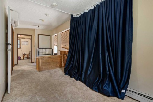 119 3Rd Avenue West, Alliance, AB - Indoor