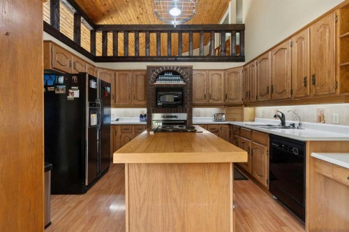 119 3Rd Avenue West, Alliance, AB - Indoor Photo Showing Kitchen