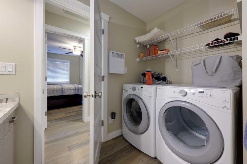 471 Townsend Street, Red Deer, AB - Indoor Photo Showing Laundry Room