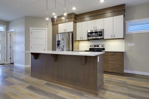 471 Townsend Street, Red Deer, AB - Indoor Photo Showing Kitchen With Upgraded Kitchen
