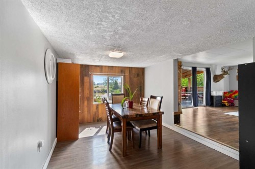 24 Main Street, Ardley, AB - Indoor Photo Showing Dining Room