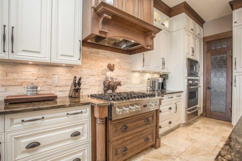 32 Sagewood Close, Red Deer, AB - Indoor Photo Showing Kitchen With Upgraded Kitchen