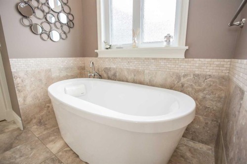 32 Sagewood Close, Red Deer, AB - Indoor Photo Showing Bathroom