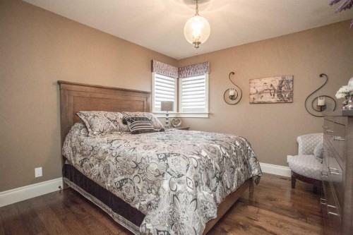 32 Sagewood Close, Red Deer, AB - Indoor Photo Showing Bedroom