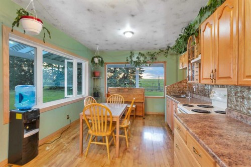 32328 Range Road 42, Rural Mountain View County, AB - Indoor