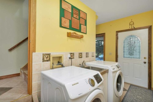 32328 Range Road 42, Rural Mountain View County, AB - Indoor Photo Showing Laundry Room