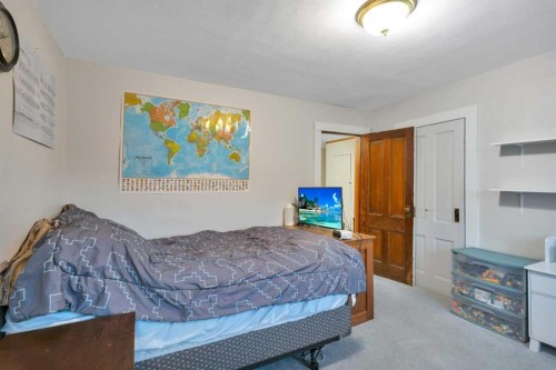 32328 Range Road 42, Rural Mountain View County, AB - Indoor Photo Showing Bedroom