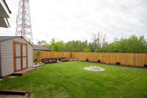 36 Harvey Close, Red Deer, AB - Outdoor