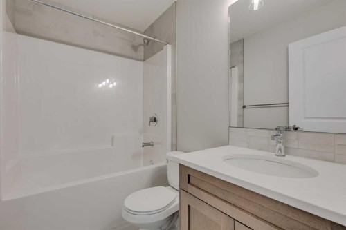 3479 Chestermere Boulevard, Chestermere, AB - Indoor Photo Showing Bathroom
