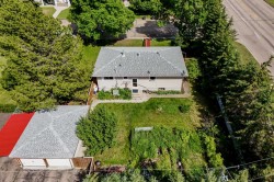 3902 45 Street  Ponoka, AB T4J 1B4