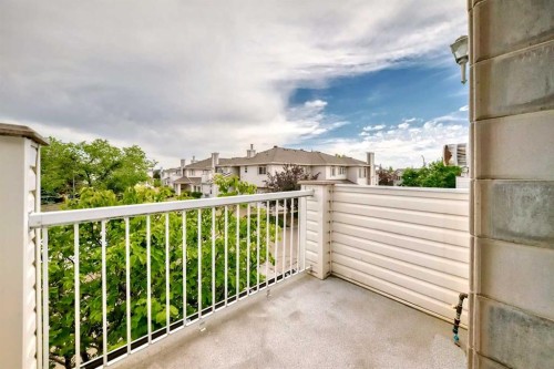 16E-32 Daines Avenue, Red Deer, AB - Outdoor With Exterior