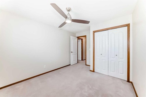 16E-32 Daines Avenue, Red Deer, AB - Indoor Photo Showing Other Room