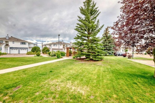 16E-32 Daines Avenue, Red Deer, AB - Outdoor