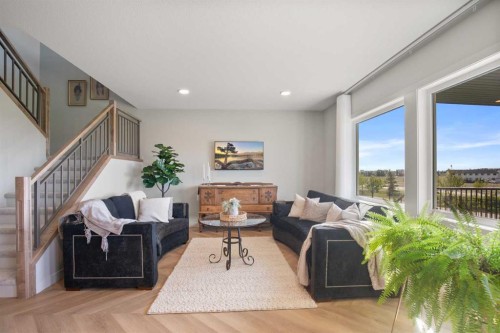 38 Springfield Boulevard, Sylvan Lake, AB - Indoor Photo Showing Living Room
