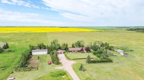 18320 Twp 39-0, Botha, AB - Outdoor With View