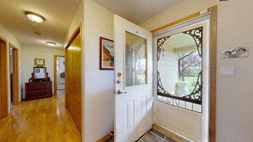 18320 Twp 39-0, Botha, AB - Indoor Photo Showing Other Room