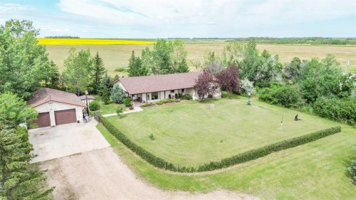 18320 Twp 39-0, Botha, AB - Outdoor With View