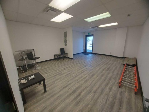 1-4418 50 Avenue, Red Deer, AB 