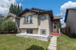 84 Wildrose Drive  Sylvan Lake, AB T4S 2L1