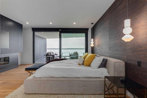 71 Birchcliff Road, Birchcliff, AB - Indoor Photo Showing Bedroom