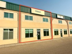 375-7700 76 Street Close  Red Deer, AB T4P 4G8