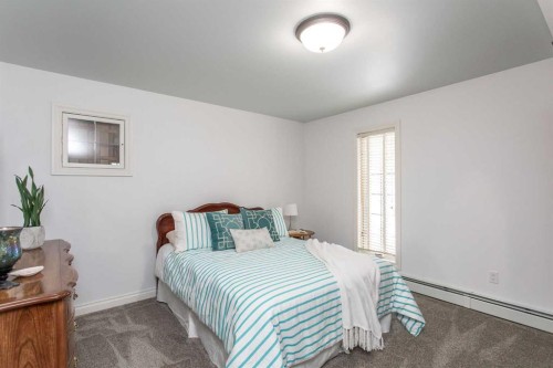 217-27111 Highway 597, Rural Lacombe County, AB - Indoor Photo Showing Bedroom