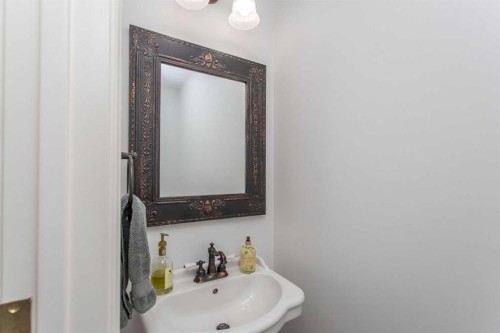 217-27111 Highway 597, Rural Lacombe County, AB - Indoor Photo Showing Bathroom