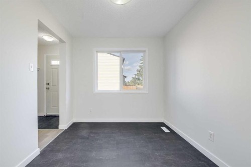 35-20 Alford Avenue, Red Deer, AB - Indoor Photo Showing Other Room
