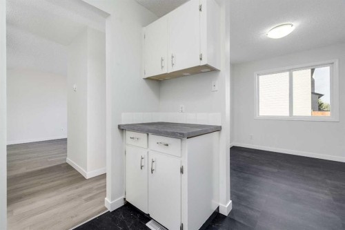 35-20 Alford Avenue, Red Deer, AB - Indoor Photo Showing Other Room