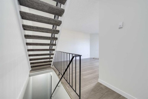 35-20 Alford Avenue, Red Deer, AB - Indoor Photo Showing Other Room