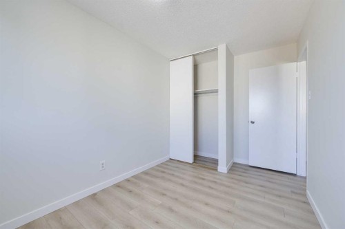35-20 Alford Avenue, Red Deer, AB - Indoor Photo Showing Other Room