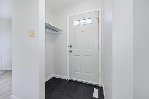 35-20 Alford Avenue, Red Deer, AB - Indoor Photo Showing Other Room