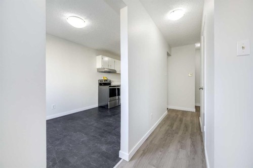 35-20 Alford Avenue, Red Deer, AB - Indoor Photo Showing Other Room