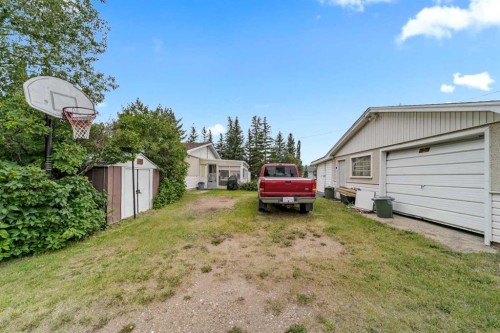 4903 53 Street, Innisfree, AB - Outdoor With Exterior