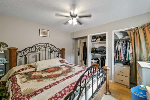 4903 53 Street, Innisfree, AB - Indoor Photo Showing Bedroom