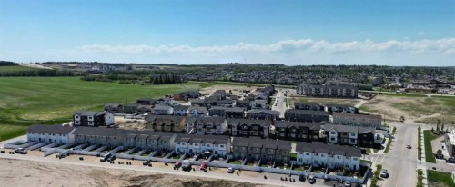 10 Iron Gate Boulevard, Sylvan Lake, AB 