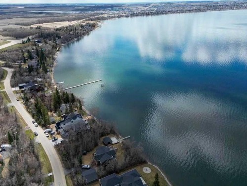 10 Iron Gate Boulevard, Sylvan Lake, AB 