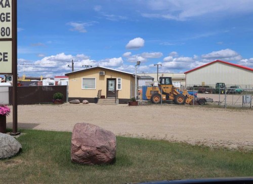 6402 42 Avenue, Ponoka, AB 