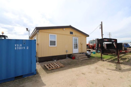 6402 42 Avenue, Ponoka, AB 