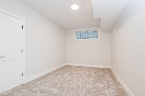 125 Emerald Drive, Red Deer, AB - Indoor Photo Showing Other Room
