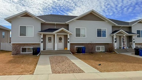 2-18 Athens Road, Blackfalds, AB - Outdoor With Facade