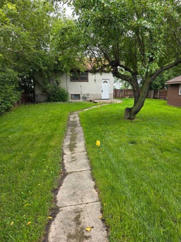 4910 Hwy 2A, Lacombe, AB - Outdoor