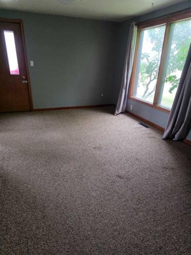 4910 Hwy 2A, Lacombe, AB - Indoor