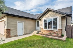 13 Coleman Crescent  Blackfalds, AB T4M 0C7