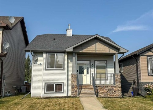39 Reynolds Road  Sylvan Lake, AB T4S 0C2