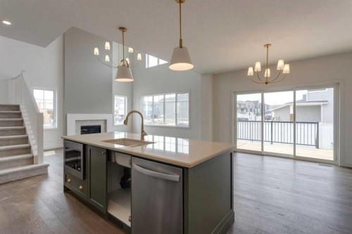 21 Bayview Mews Sw, Airdrie, AB - Indoor Photo Showing Other Room