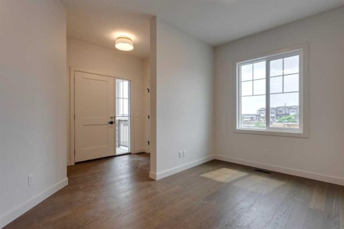 21 Bayview Mews Sw, Airdrie, AB - Indoor Photo Showing Other Room