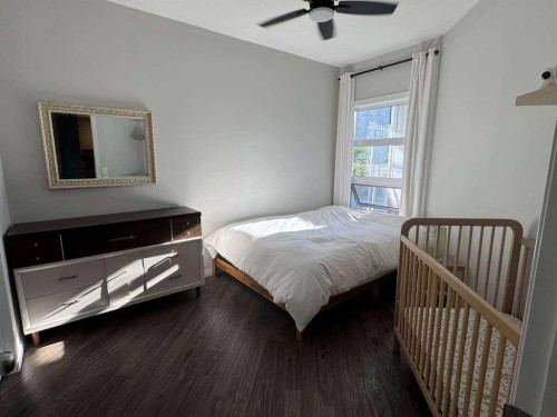 371-333 Riverfront Avenue Se, Calgary, AB - Indoor Photo Showing Bedroom