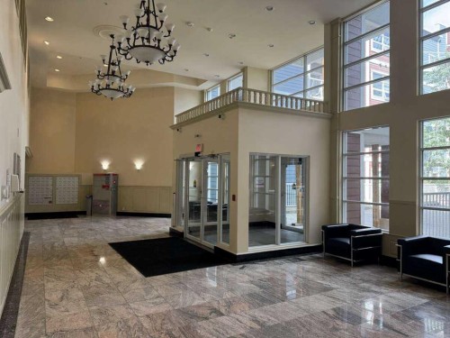 371-333 Riverfront Avenue Se, Calgary, AB - Indoor Photo Showing Other Room